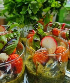 Partyservice Buffet Feiern Events in Haan - Snacks im Kristallglas Partyservice Buffet Feiern Events in Haan - Snacks im Kristallglas